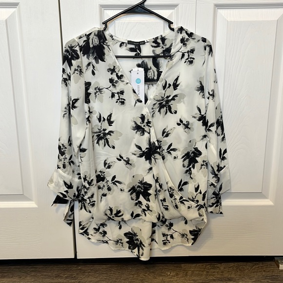 West Kei Tops - Women’s top